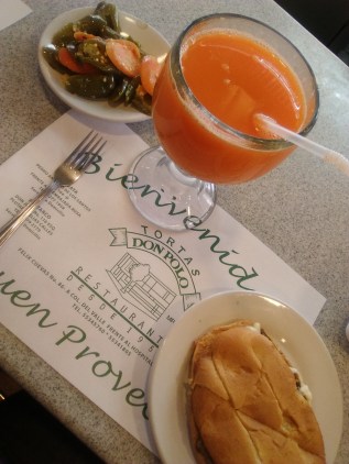 Torta y jugo de Don Polo, un clásico de la CDMX